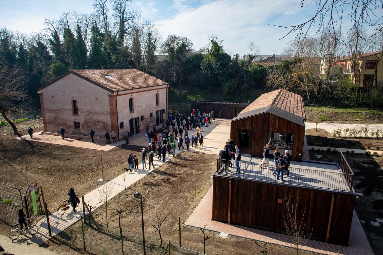 INAUGURAZIONE CASA DEI POLLI FERRARA visual data 7